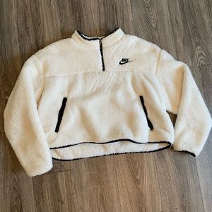 Nike Puffy Cropped Sweater